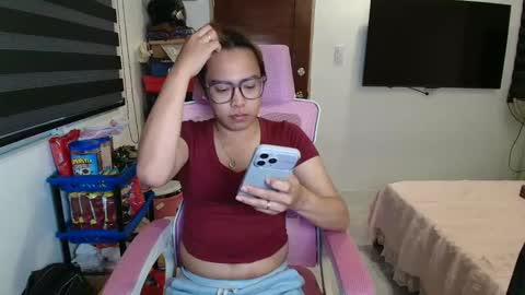 your_dreamgirlxxx69 online show from March 8, 1:47 pm