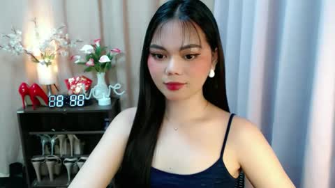 Snapshot of yourangelictransgirl chatting on October 17, 12:41 pm Hi its me Yna online show from October 17, 12:41 pm