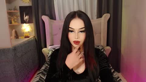 kim online show from March 3, 7:12 pm