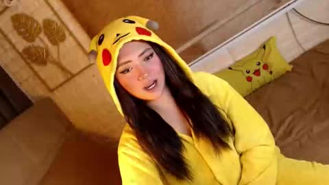 JEN  online show from March 3, 3:19 pm