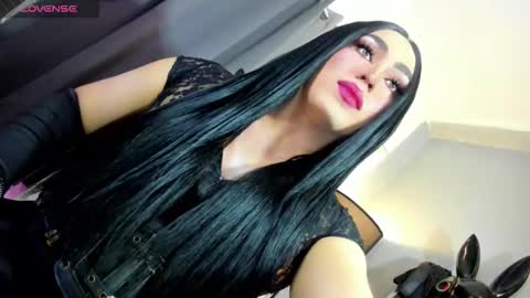 Snapshot of yourfiercemistress chatting on October 16, 12:33 am not into STINGY and CHEAP people online show from October 16, 12:33 am