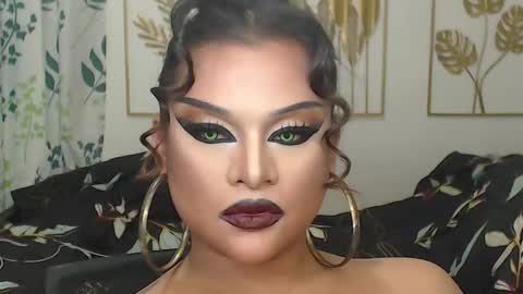 Snapshot of yourtrannyqueenxxx chatting on October 9, 2:57 am Anastacia Grey online show from October 9, 2:57 am