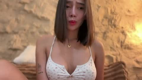 YowgineTheGreat online show from March 29, 8:48 am