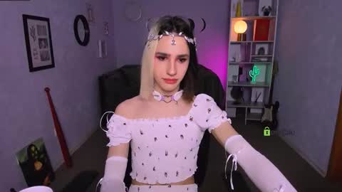 Snapshot of yumeliko_yummy chatting on October 18, 12:31 pm Yumeliko online show from October 18, 12:31 pm