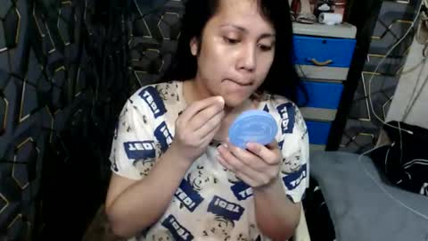 yumi online show from November 12, 6:51 pm