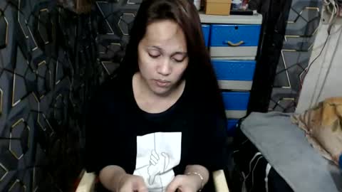 yumi online show from February 1, 12:20 am