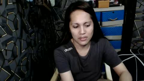 yumi online show from March 19, 3:45 pm