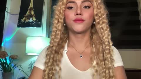 Snapshot of yvonne_guidotti chatting on October 20, 5:16 pm Miss Cali online show from October 20, 5:16 pm
