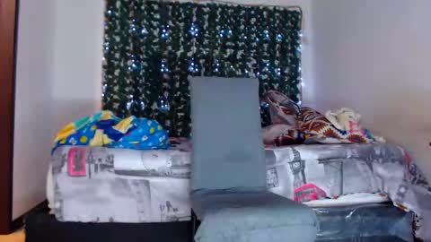 Snapshot of zhanaya_jhaen chatting on October 23, 2:04 am zhannaya online show from October 23, 2:04 am