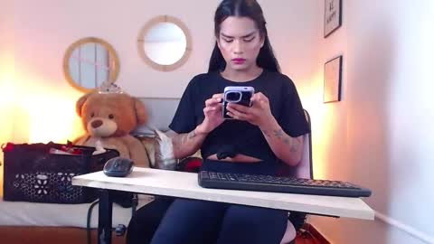 zoe_hecate online show from December 4, 4:27 am