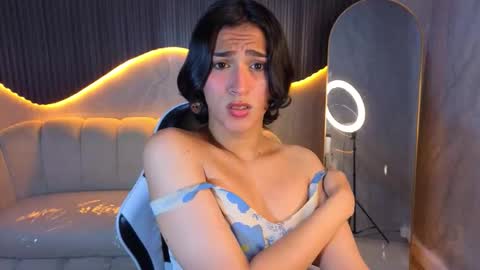 Zoe online show from March 2, 8:05 pm