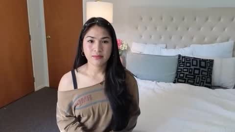 zoeyjohnson24 online show from April 9, 11:22 pm