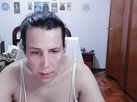 Snapshot of LauraVicttoria361215 chatting on February 26, 4:03 am LauraVicttoria361215 online show from February 26, 4:03 am