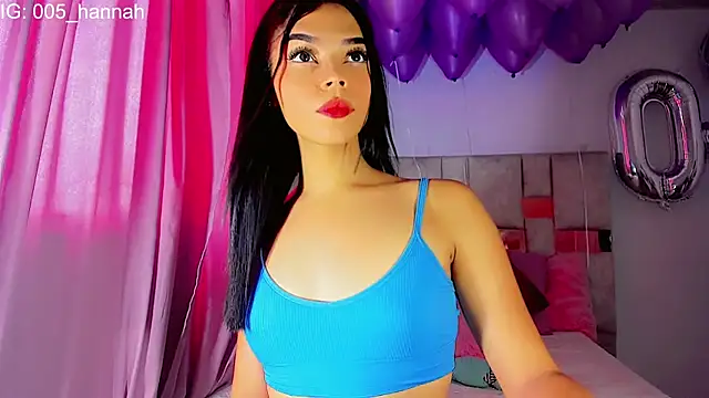 Hannahsmit online show from October 30, 9:36 pm