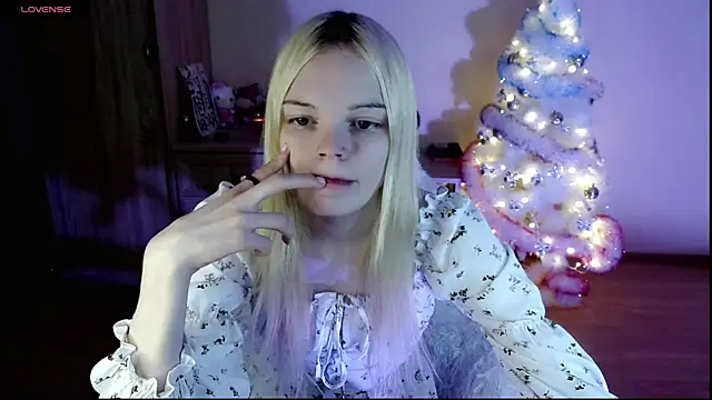 Emily Nyaffee online show from January 4, 9:09 pm