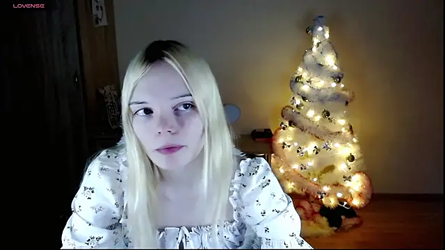 Emily Nyaffee online show from January 7, 9:04 pm