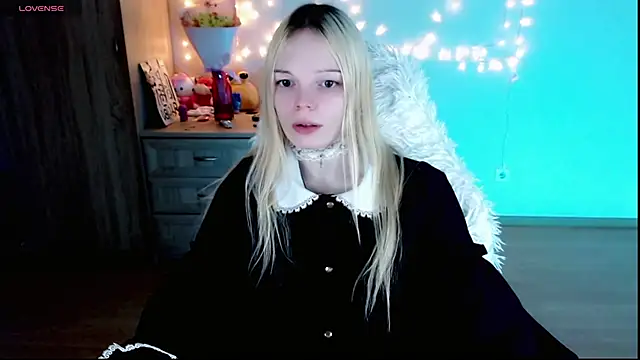 Emily Nyaffee online show from February 22, 11:24 pm