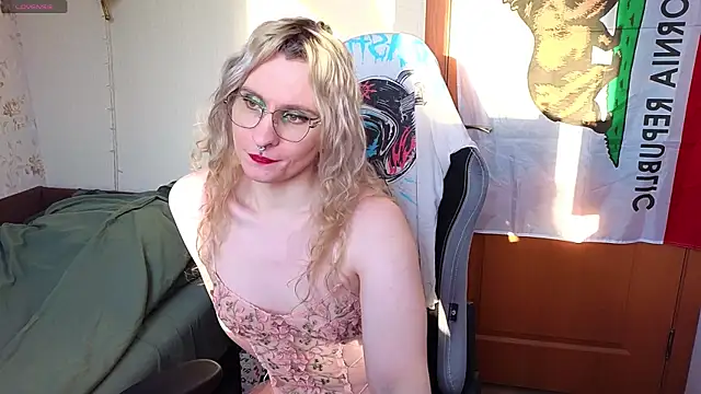 Lori Myaf online show from February 7, 1:06 pm