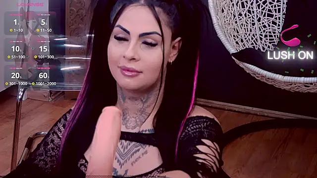 Snapshot of DeniSalome chatting on February 16, 12:21 pm DeniSalome online show from February 16, 12:21 pm