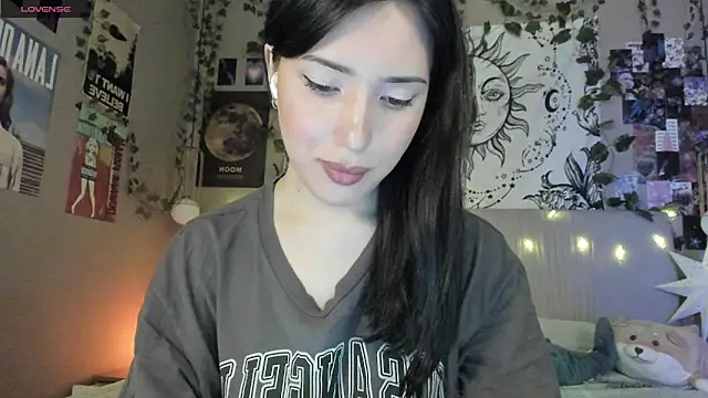 Snapshot of Anisawithlove chatting on March 18, 11:25 am Anisawithlove online show from March 18, 11:25 am