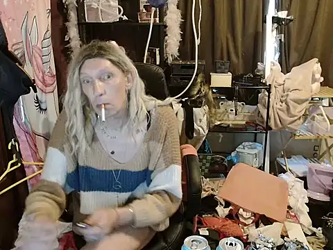 Ombeline1 online show from November 15, 2:15 pm