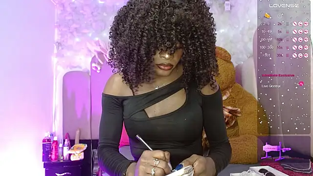 puca ebony online show from December 2, 8:34 pm