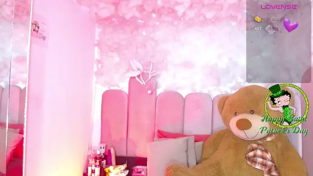 puca ebony online show from March 17, 12:40 pm