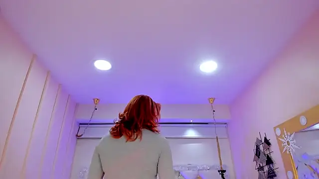 Juliana Saenzz online show from January 30, 12:06 pm