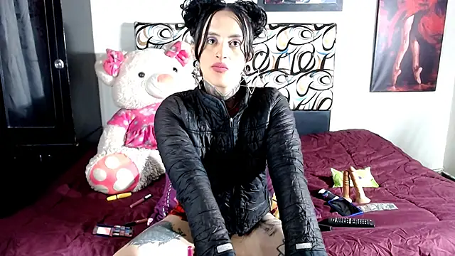 emma onassis 17 online show from March 12, 4:39 am