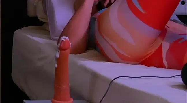 FemaleIssuing online show from March 15, 11:49 am