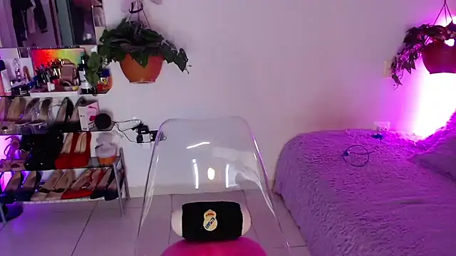 Laveneno ortiz07 online show from March 10, 11:52 pm