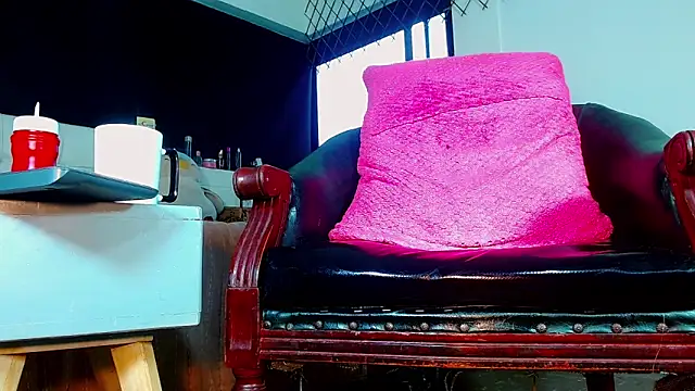 bellatrixx 69 online show from January 13, 11:40 am