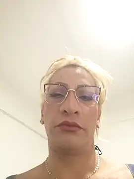 Candy-love87 online show from January 18, 4:37 pm