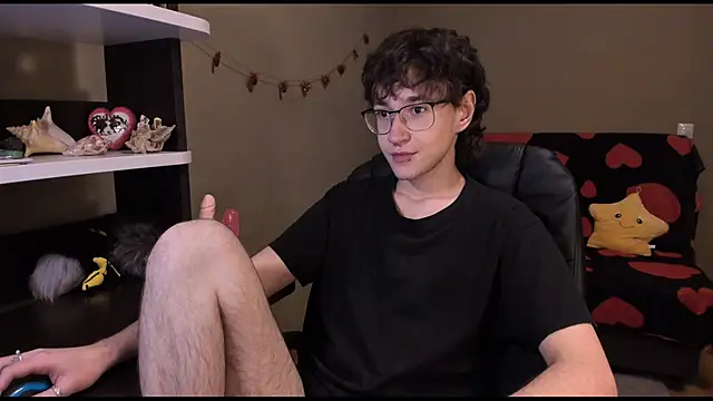 Snapshot of zackstivens chatting on February 20, 12:19 am zackstivens online show from February 20, 12:19 am