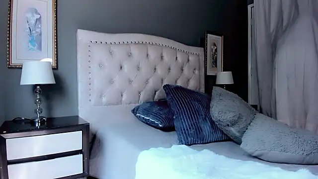 Snapshot of Ezraa1 chatting on January 11, 4:57 pm Ezraa1 online show from January 11, 4:57 pm
