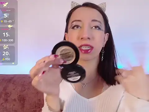 Miiaa doll online show from February 18, 12:35 pm