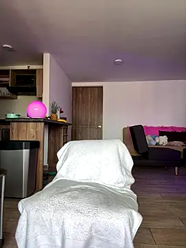 Georgiafox online show from September 16, 8:35 pm