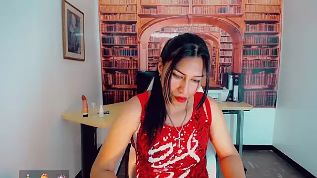 Snapshot of khiara_moretti chatting on December 5, 7:33 pm khiara moretti online show from December 5, 7:33 pm