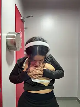 Nathcurly  online show from February 11, 4:09 am