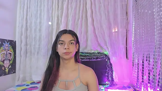 Snapshot of Megan_Miles02 chatting on December 20, 5:47 am Megan Miles02 online show from December 20, 5:47 am