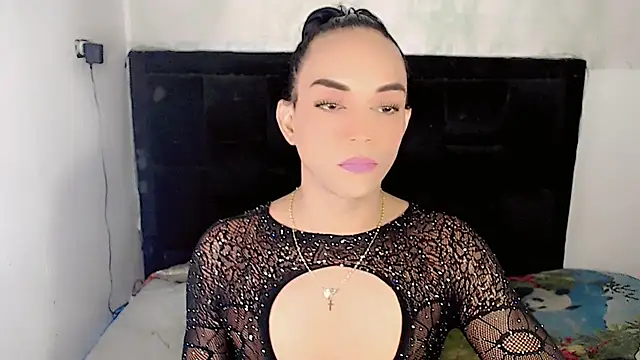 Michell Queen online show from April 18, 1:18 am