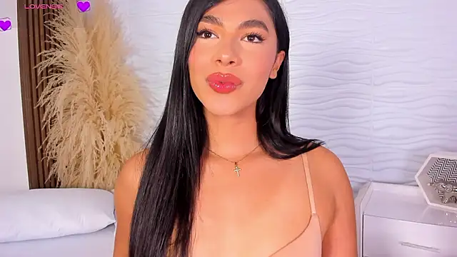 IsabelleFoxx  online show from February 11, 9:55 pm