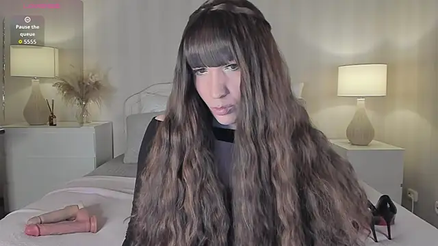 Snapshot of valeriasecret chatting on October 17, 5:44 am valeriasecret online show from October 17, 5:44 am