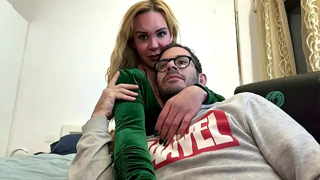 vogliososexboy1993 online show from November 23, 1:08 am