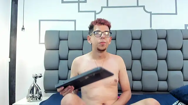 Derek and Skarlet online show from September 12, 6:57 pm