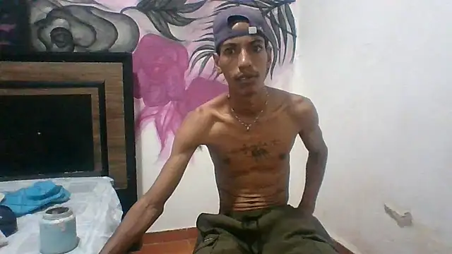 AlbertBigCock online show from June 6, 9:22 pm