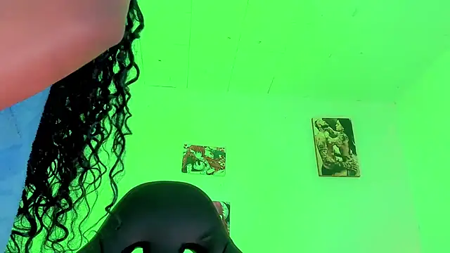 naomy  xx online show from October 1, 3:07 am