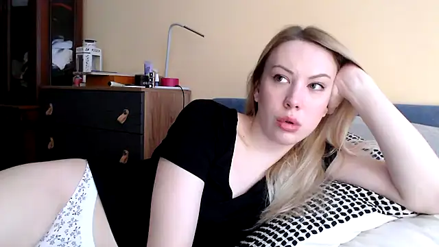 Scarlettford online show from December 7, 11:45 am