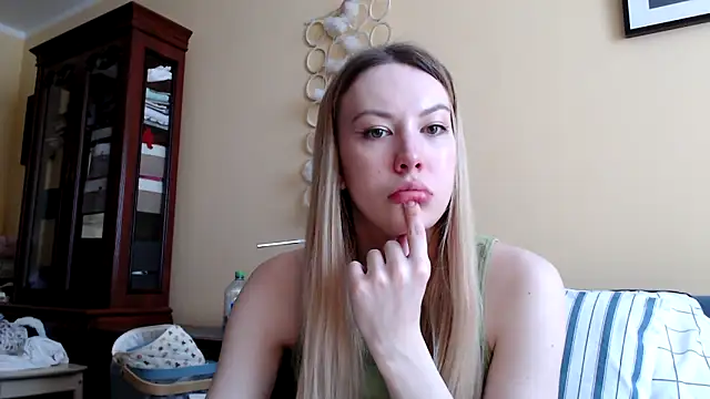 Scarlettford online show from February 21, 10:28 am