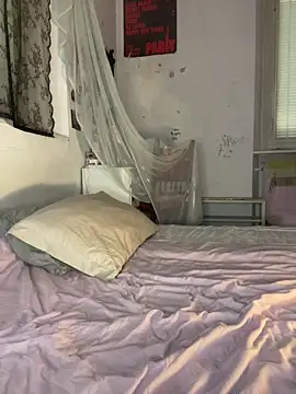 giuli zerozero online show from April 20, 4:08 pm